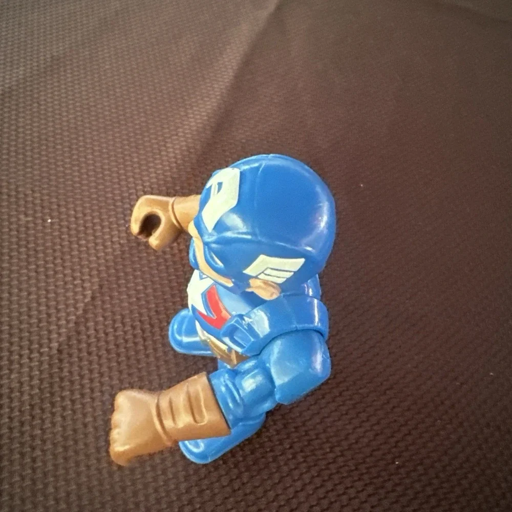 Playskool Mega Mighties Marvel Captain America Action Figure Size 5